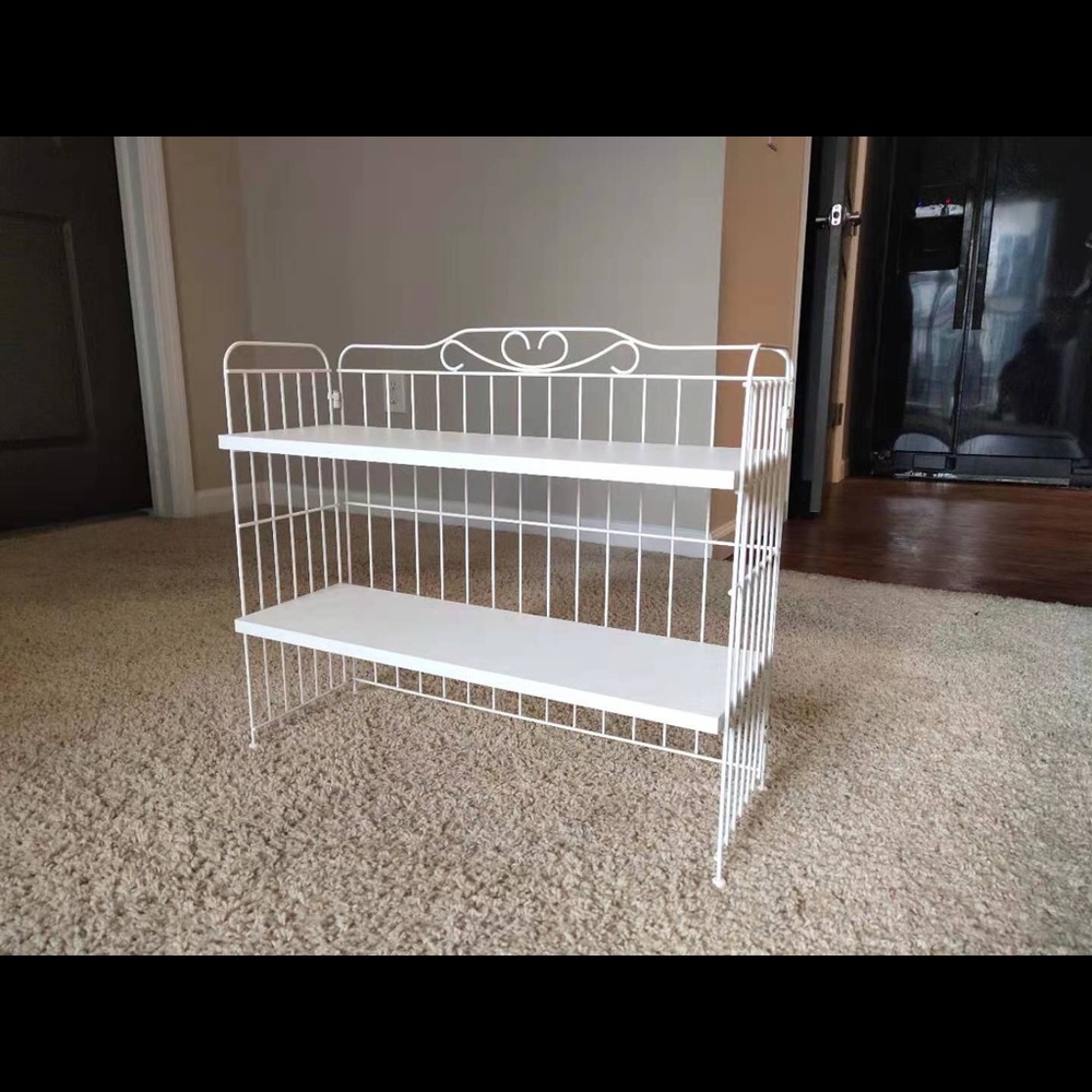 Cosmetics shelf